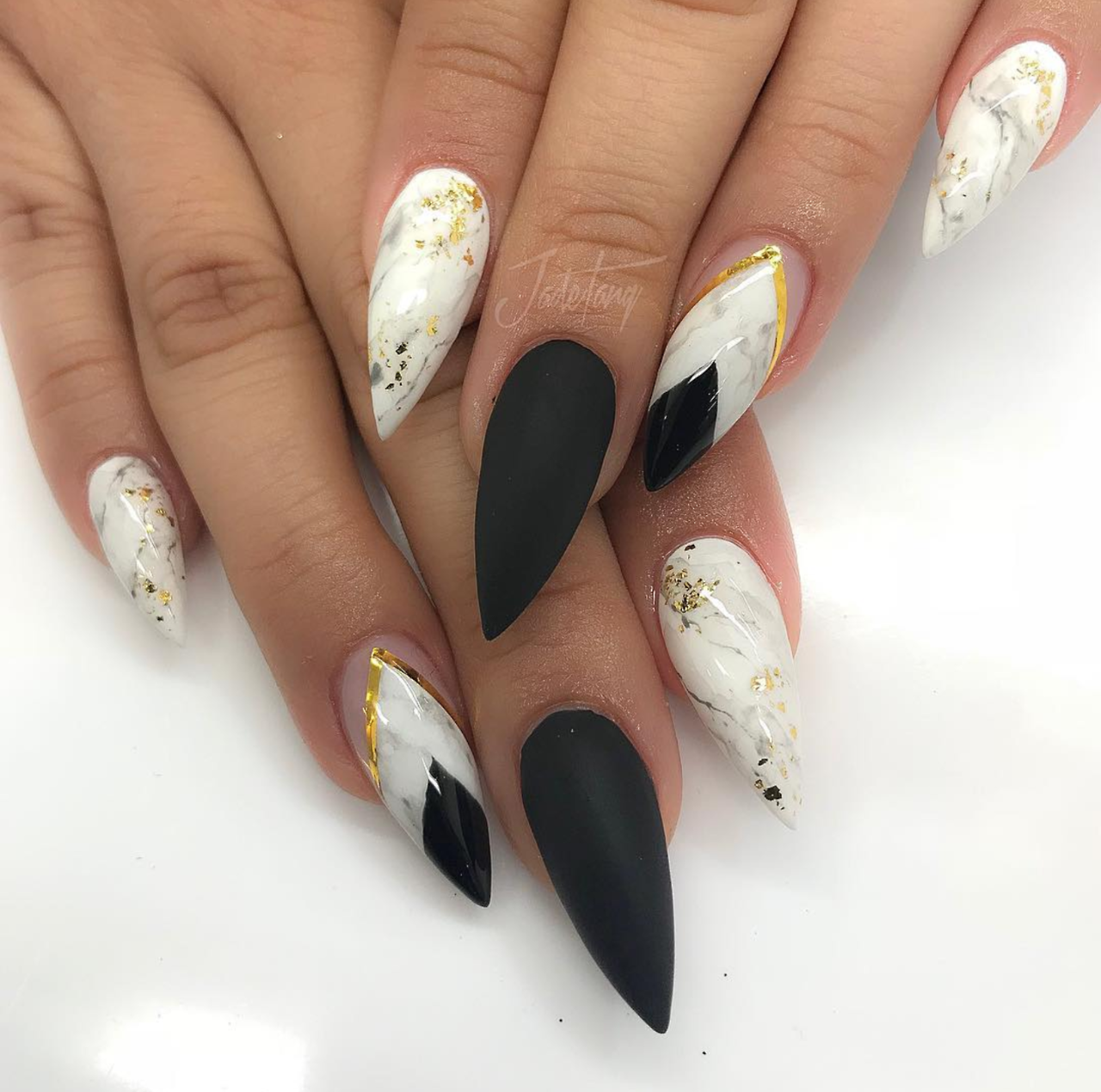 women's white and gold nails