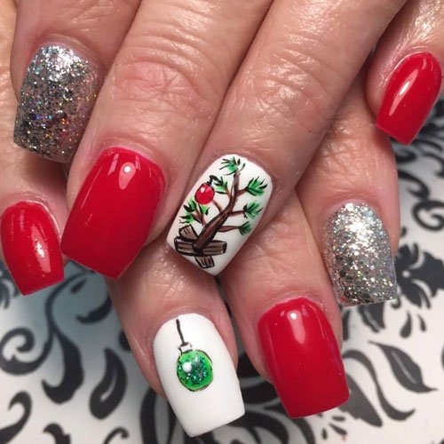 womens-christmas-nails